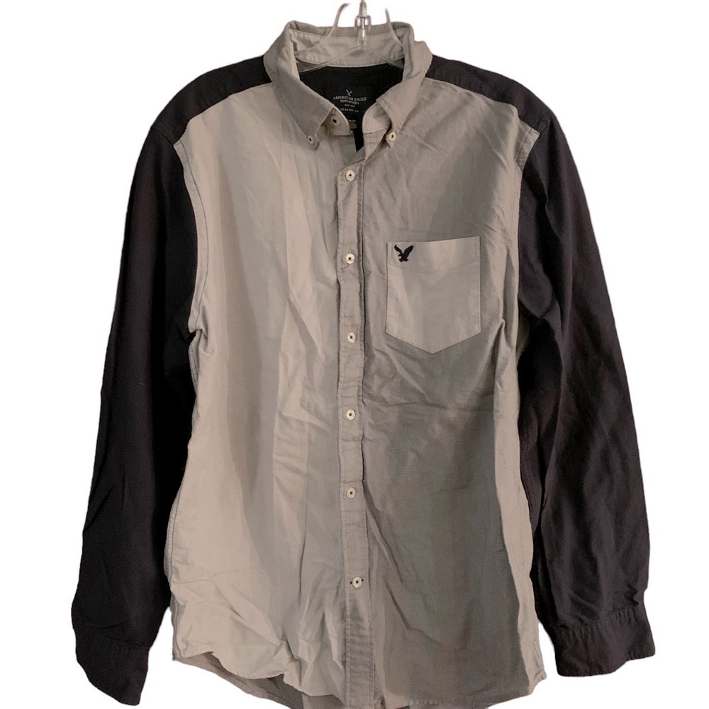 American Eagle Classic Fit Button Down Shirt